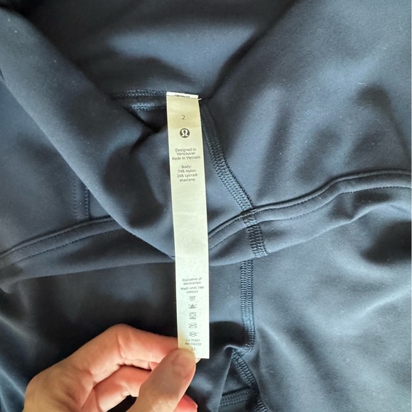 lululemon InStill High-Rise Tight 25" size 2, navy - Picture 3 of 5